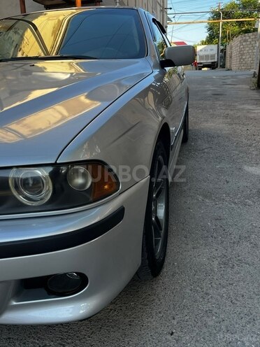 BMW 525-8