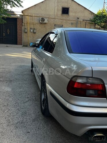 BMW 525-5