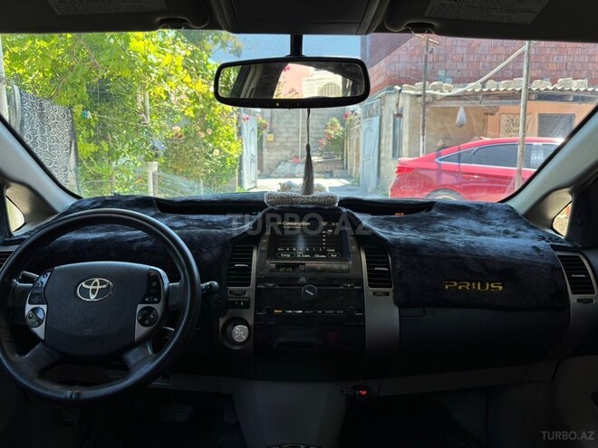 Toyota Prius-7