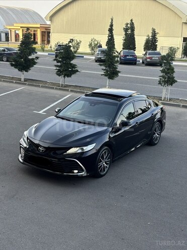 Toyota Camry-3