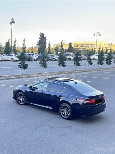 Toyota Camry-11