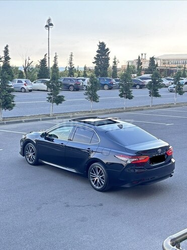 Toyota Camry-7