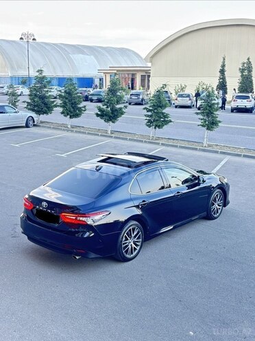 Toyota Camry-5