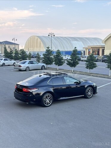 Toyota Camry-9