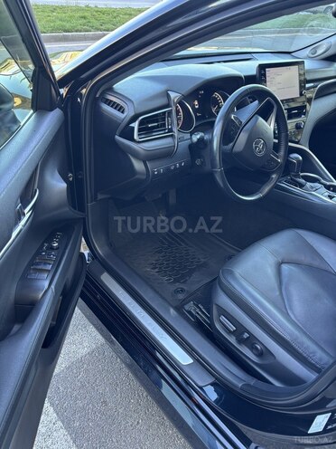 Toyota Camry-14