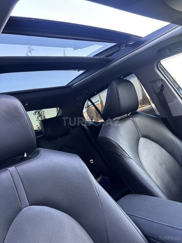 Toyota Camry-16
