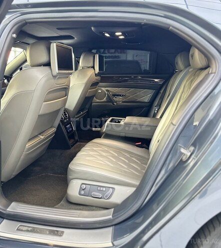 Bentley Flying Spur-11