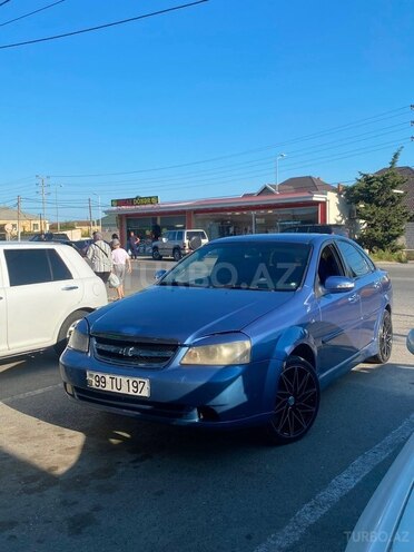 Chevrolet Lacetti-1