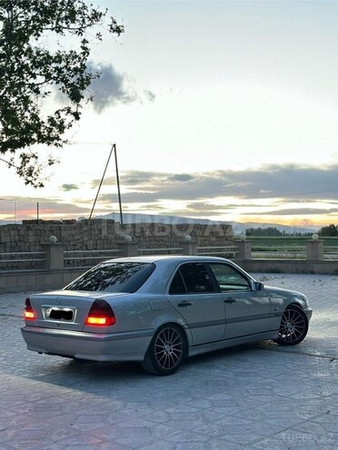 Mercedes C 180-3
