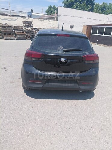 Kia Rio-2