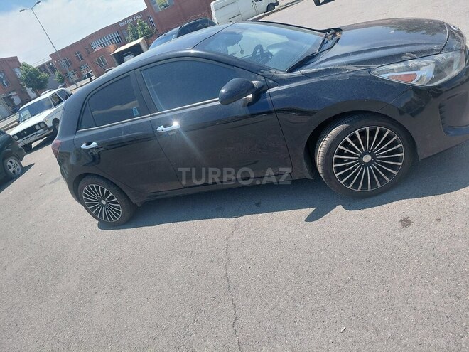 Kia Rio-4