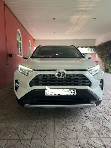 Toyota RAV4-3