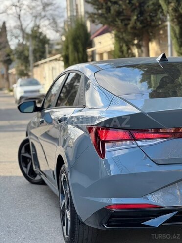 Hyundai Elantra-14