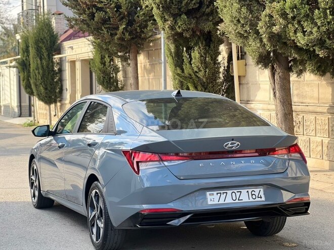 Hyundai Elantra-10