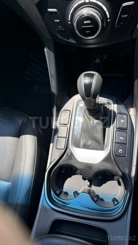 Hyundai Santa Fe-17