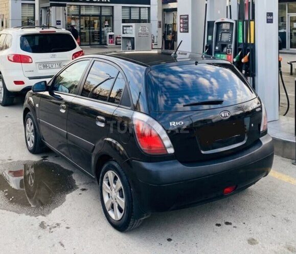 Kia Rio-4