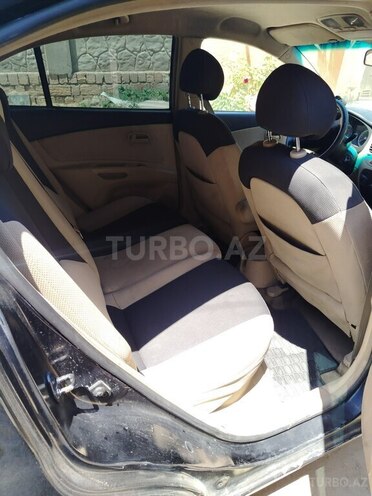 Kia Rio-7