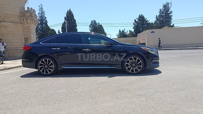 Hyundai Sonata-2