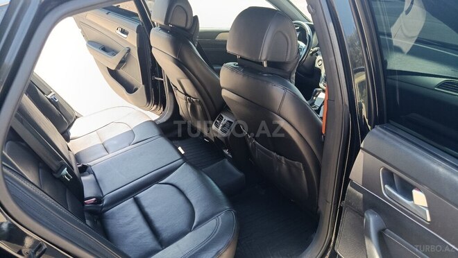 Hyundai Sonata-9