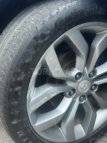 Hyundai Veloster-6