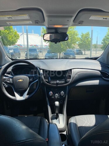 Chevrolet Trax-12