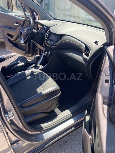 Chevrolet Trax-13