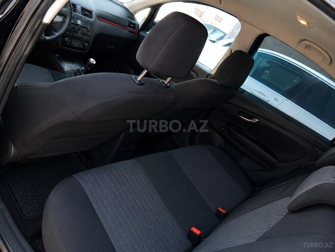 Fiat Punto-7