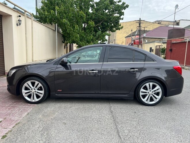 Chevrolet Cruze-15