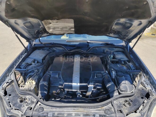 Mercedes E 240-6