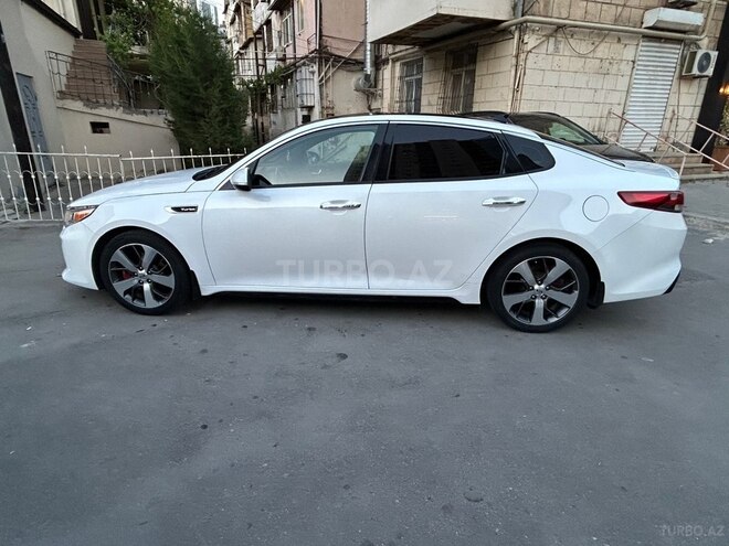 Kia Optima-4