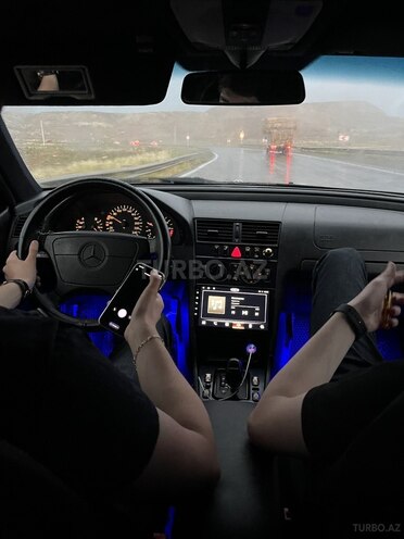 Mercedes C 200-8