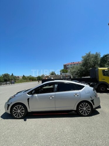 Toyota Prius-8