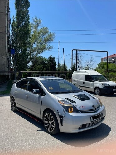 Toyota Prius-3