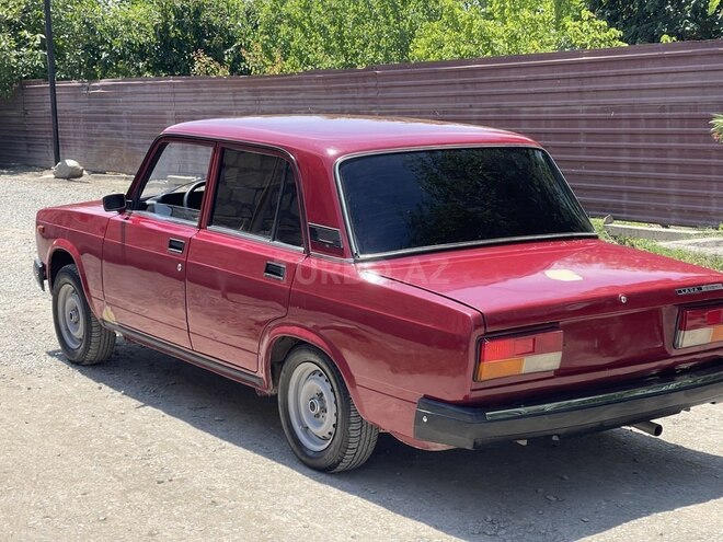 LADA (VAZ) 2107-2