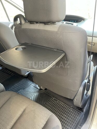 Renault Scenic-14