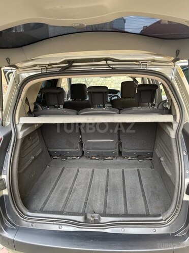 Renault Scenic-12