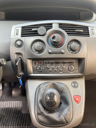 Renault Scenic-10