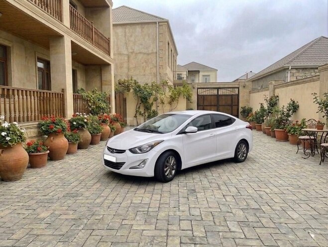 Hyundai Elantra-5
