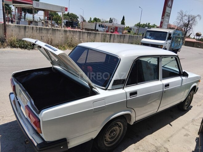 LADA (VAZ) 2107-4