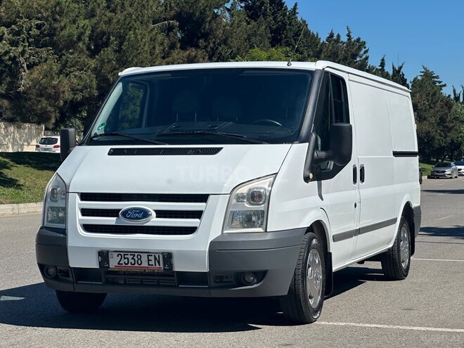 Ford Transit-3