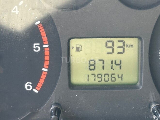Ford Transit-12