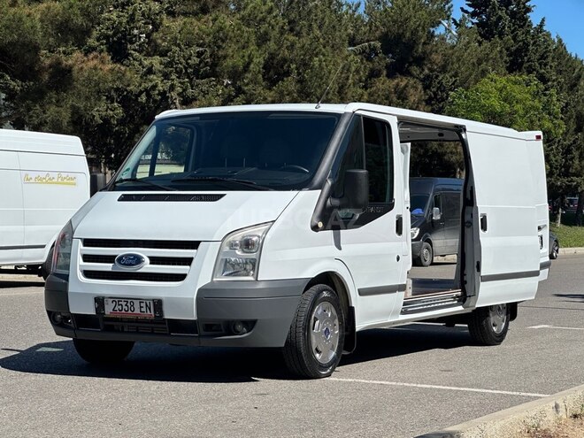 Ford Transit-9