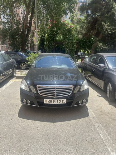 Mercedes E 250-1