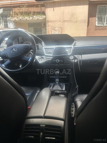 Mercedes E 250-3
