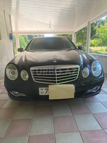 Mercedes E 220-2
