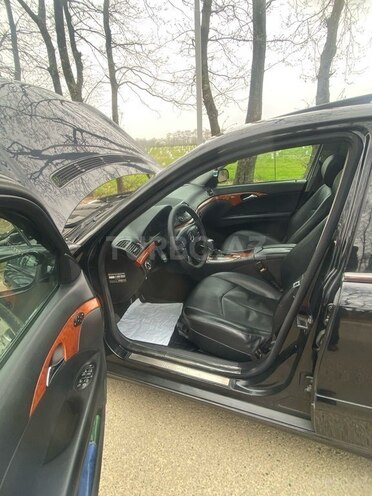 Mercedes E 220-10