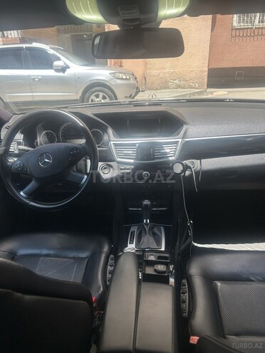Mercedes E 250-6