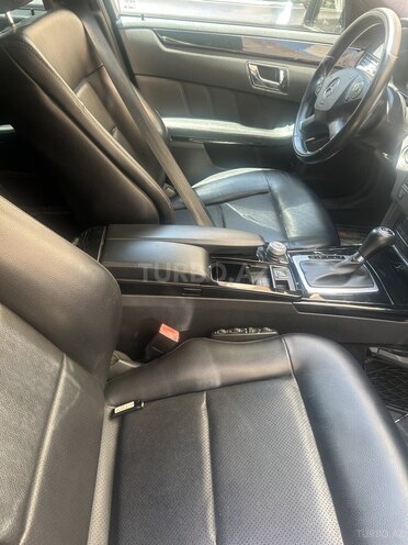 Mercedes E 250-8