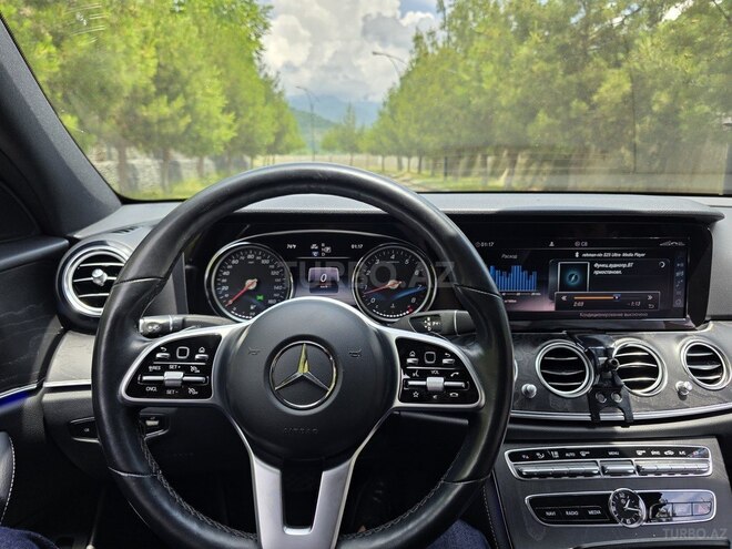 Mercedes E 300-5