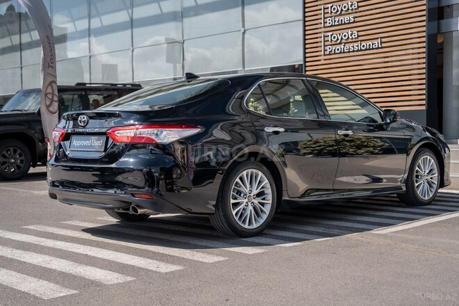 Toyota Camry-6
